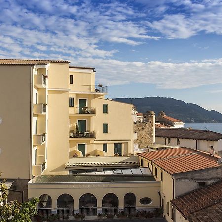 Hotel La Pergola Санта-Мария-ди-Кастеллабате Экстерьер фото