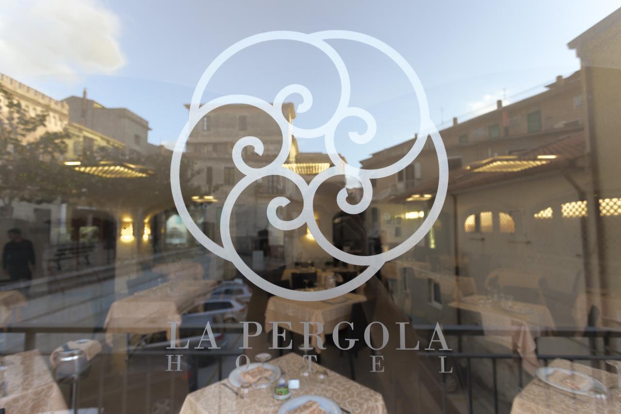 Hotel La Pergola Санта-Мария-ди-Кастеллабате Экстерьер фото